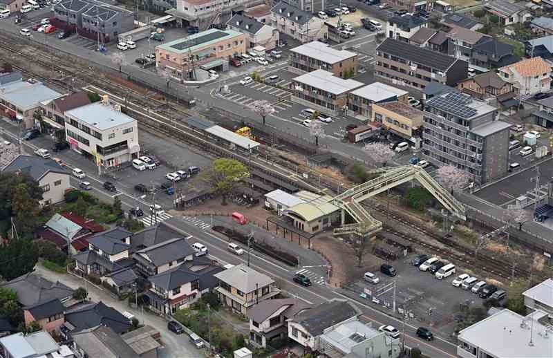 九州・沖縄の商業地では最大の上げ幅となったJR三里木駅一帯。TSMCの進出で周辺の土地需要が増している＝昨年3月、菊陽町（後藤仁孝）
