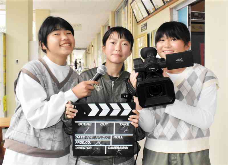 「KWN日本コンテスト」小学生部門で全国3位に輝いた南関第二小の6年生＝南関町