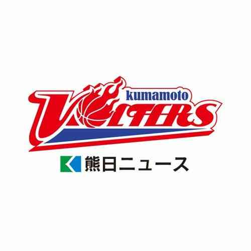 熊本ヴォルターズの運営会社「熊本バスケットボール」の臨時取締役会後の記者会見で、チームの経営再建について説明する再春館製薬所の西川正明社長（左）＝1日、熊本市中央区