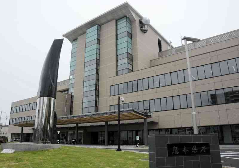県が県庁新館北側に建設した防災センター＝19日、熊本市中央区