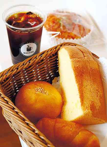 【グルマップ】体に優しく食感ふんわり パンとシフォンケーキ　「Take out cafe SALUTE（サルーテ）」
