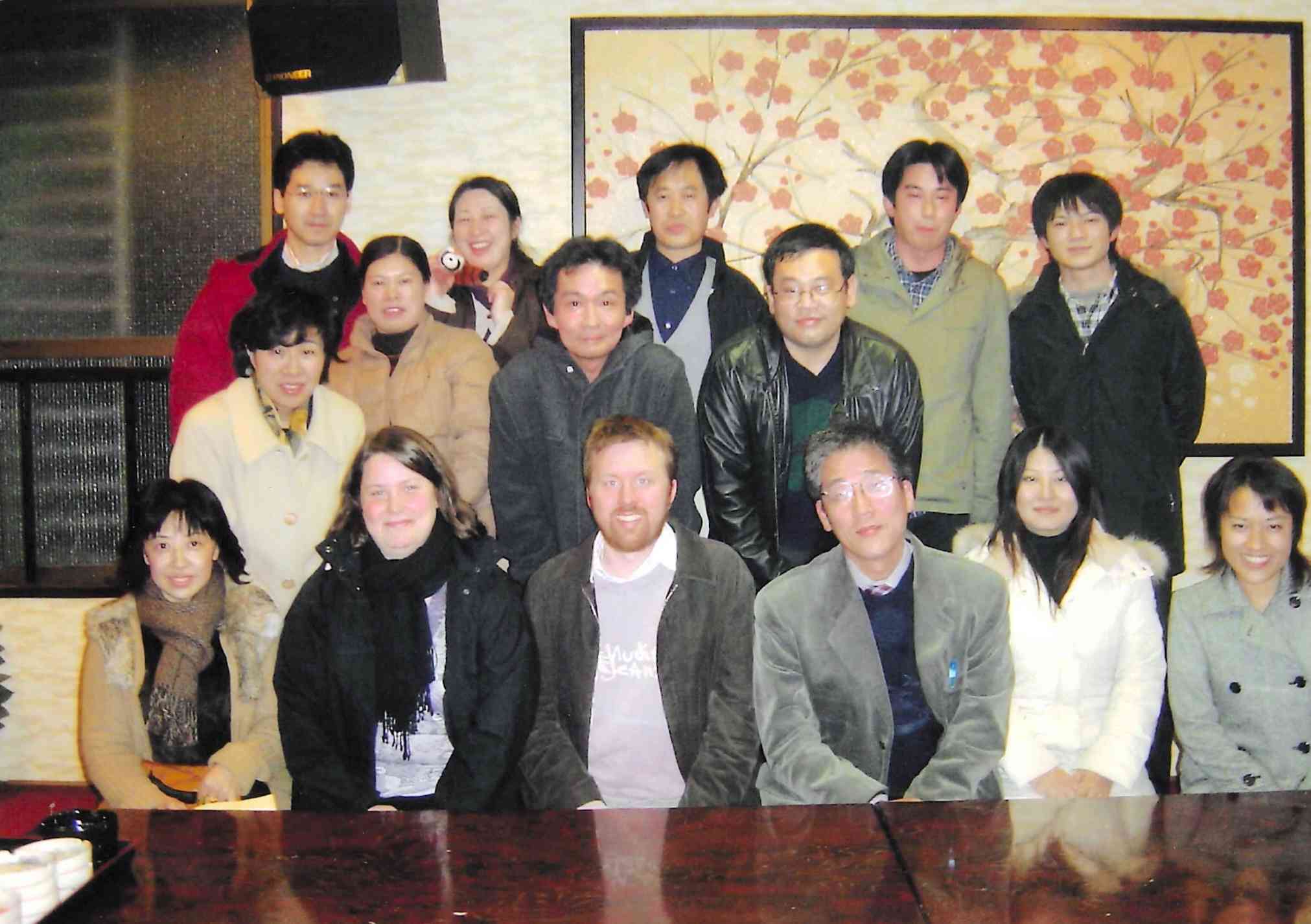 熊本大中央検査部当時の研究スタッフ。スウェーデン、中国、韓国からも参加し、多国籍で組織していた