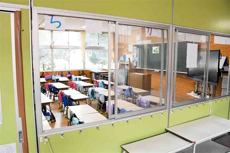 1年生のクラスが学級閉鎖になった熊本市内の小学校＝14日