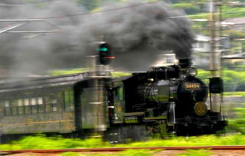 SL人吉、最後の夏を快走中　ＪＲ九州、2024年３月引退予定　国内最古の現役蒸気機関車　写真と動画、カメラで迫る雄姿