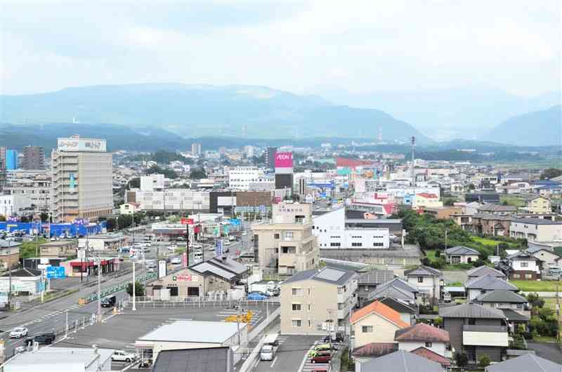 地価の上昇率が全国トップとなった大津町室周辺＝18日