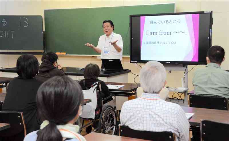 夜間中学の体験授業会始まる 24年春開校の県立「ゆうあい中」 仲間と