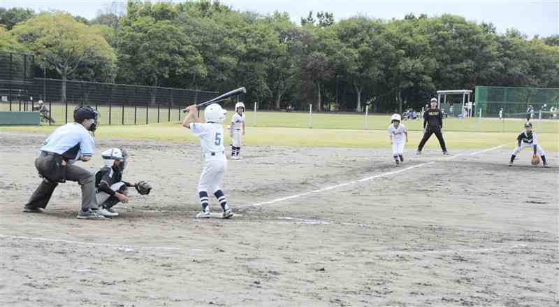 広安クなど4強 熊日杯兼水俣市会長旗争奪少年野球大会｜熊本日日新聞社