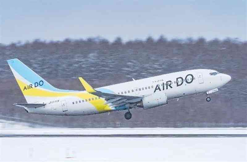 来年2月に熊本－札幌（新千歳）線のチャーター便を運航するAIRDOの機体（県提供）