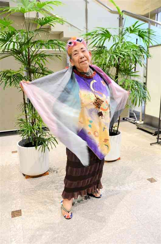 「もっと自由に着物を楽しんでほしい」と語る山形千恵子さん＝10日、熊本市中央区