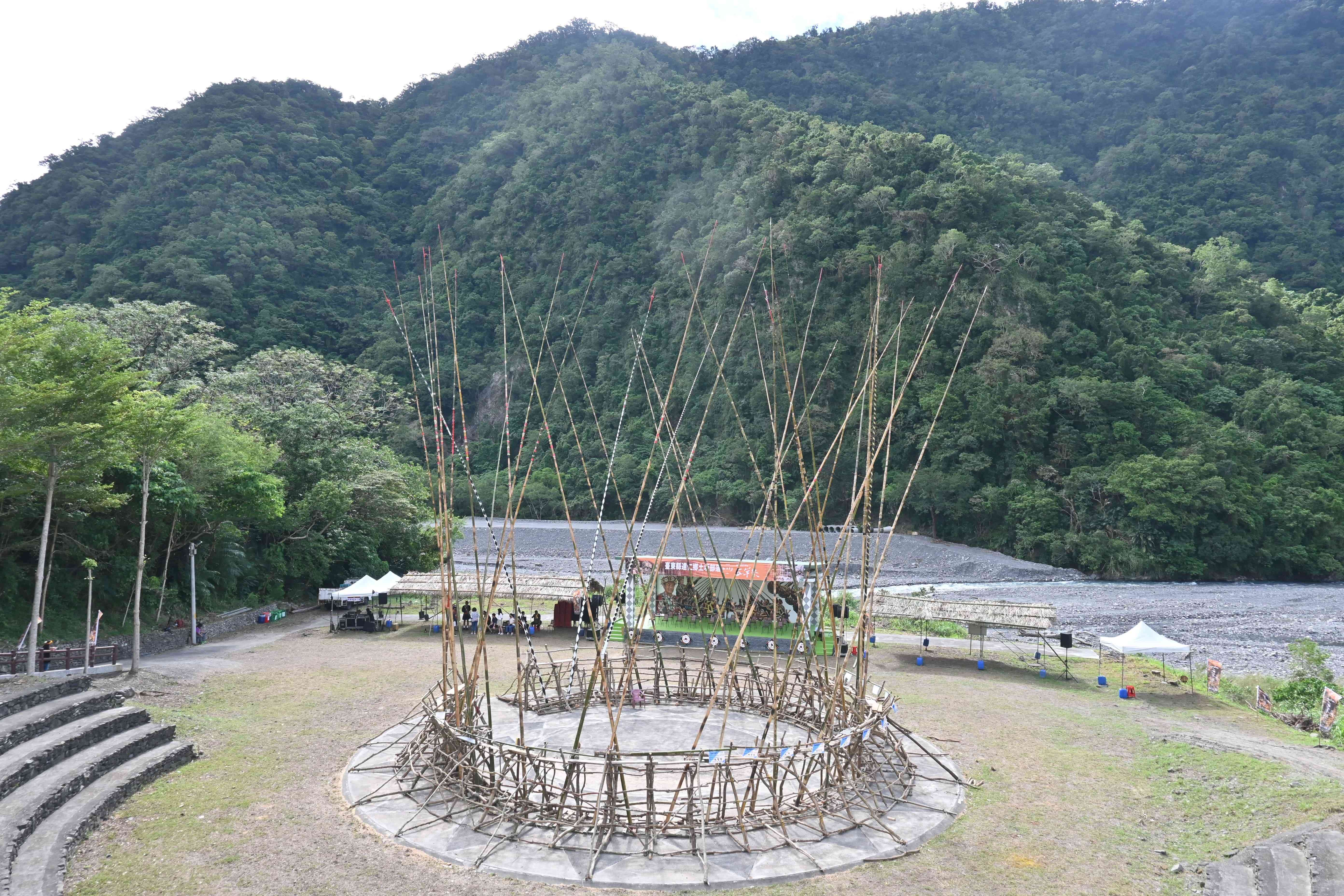 今回の旅の目的は「五年祭」で行われる「刺福球」の儀式を見学することでした＝10月21日、台東（ＮＮＡ撮影）