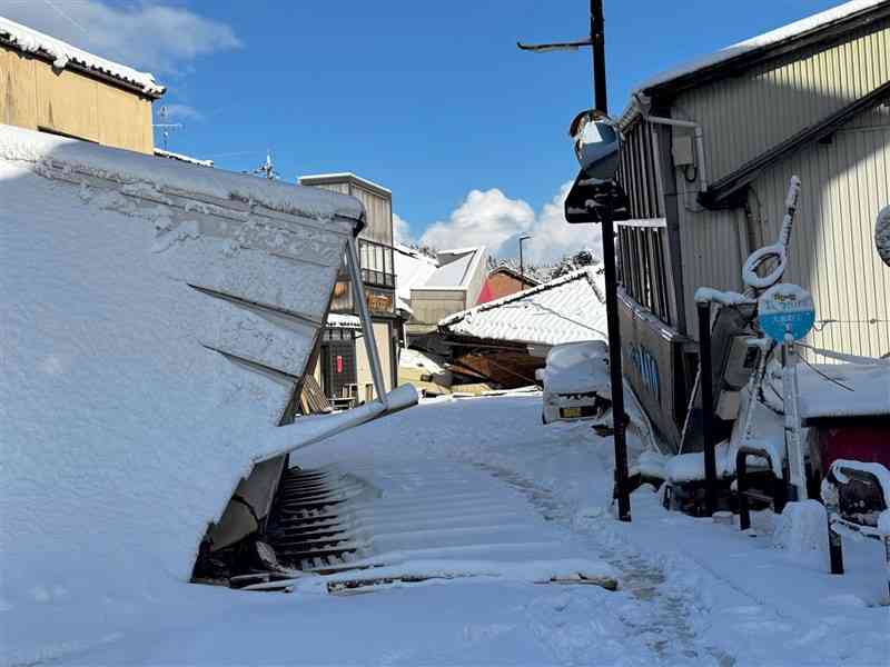 穴水町の家屋倒壊現場（筆者撮影）