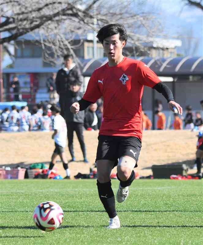 14日の練習試合で2得点したMF古長谷千博＝熊本県民総合運動公園サッカー場