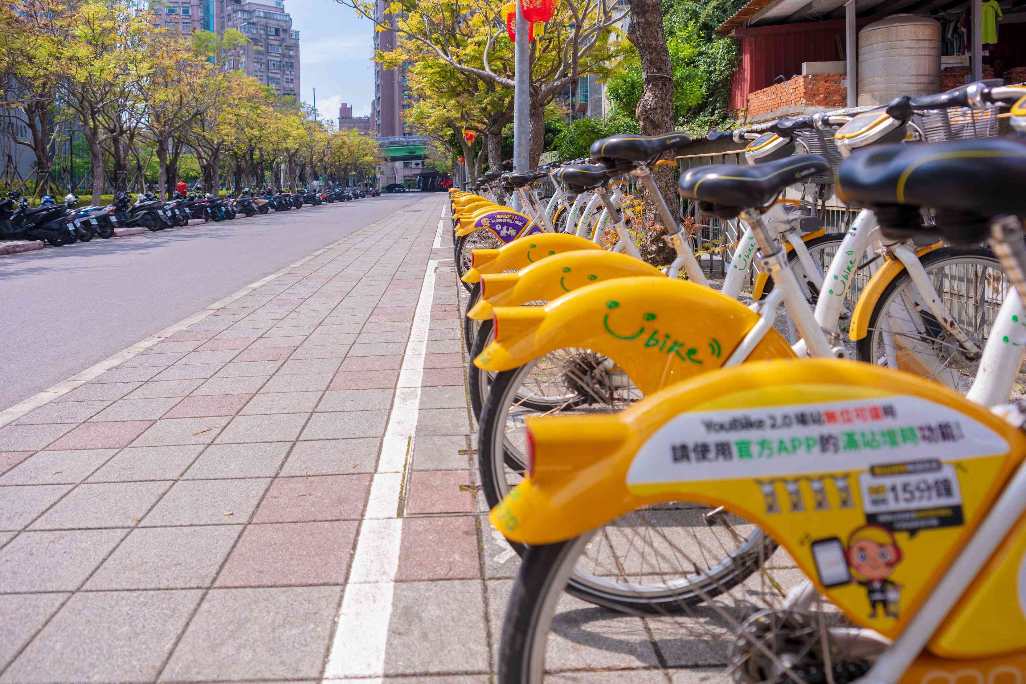 関渡駅の近くでユーバイクを借りました＝３月24日（ＮＮＡ撮影）