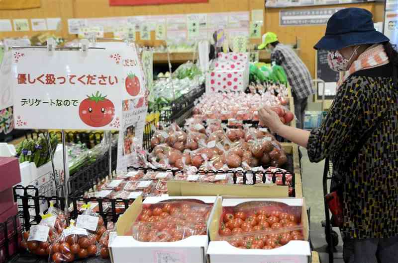 県内で道の駅の登録があるのは36カ所。各地の特産が並ぶ直売所も魅力の一つだ