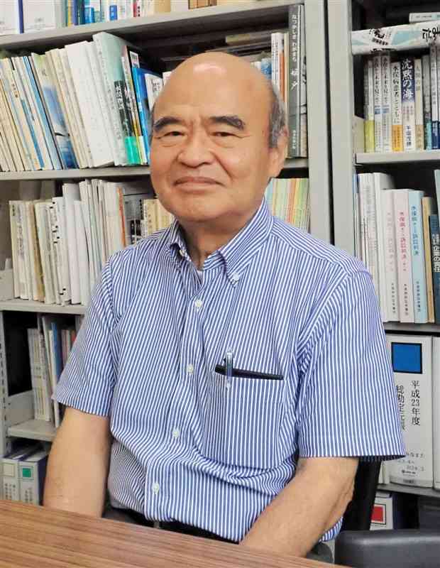 「環境省職員は水俣病問題をよく分かっていない」と語る水俣病被害者の会事務局長の中山裕二さん＝12日、水俣市