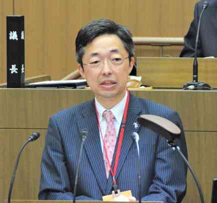 熊本県議会代表質問でTSMCの第3工場の誘致に意欲を示す木村敬知事＝19日、県議会棟