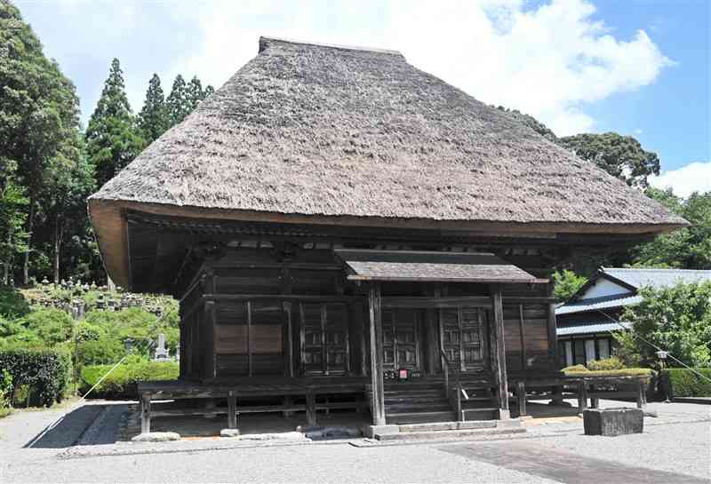 多良木相良氏が1295年に創建したと伝えられる青蓮寺阿弥陀堂＝19日、多良木町