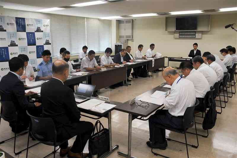 JR上熊本駅東側一帯で人工知能（AI）を活用したデマンド型乗り合いタクシーを本格運行する計画を承認した熊本市地域公共交通会議＝6日、市役所