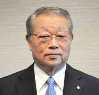 前田移津行・玉東町長