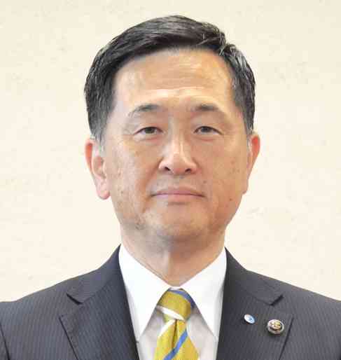 再選出馬を表明した馬場昭治天草市長＝17日、天草市