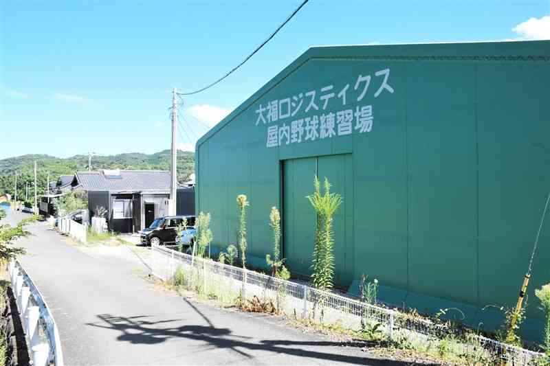 大福ロジスティクスの屋内練習場＝18日、甲佐町