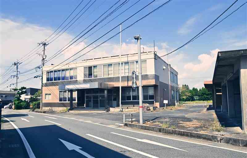 氷川町が地域優良賃貸住宅の建設を予定している旧氷川警察署周辺＝1日