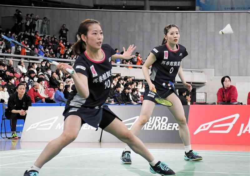 2年ぶり王座奪還の鍵を握る再春館製薬所の志田千陽（奥）、松山奈未組