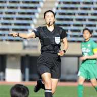 信頼重ね 五輪で主審を ５年連続で狭き門突破 小泉さん 熊本市 サッカー女子国際審判員に 熊本日日新聞社